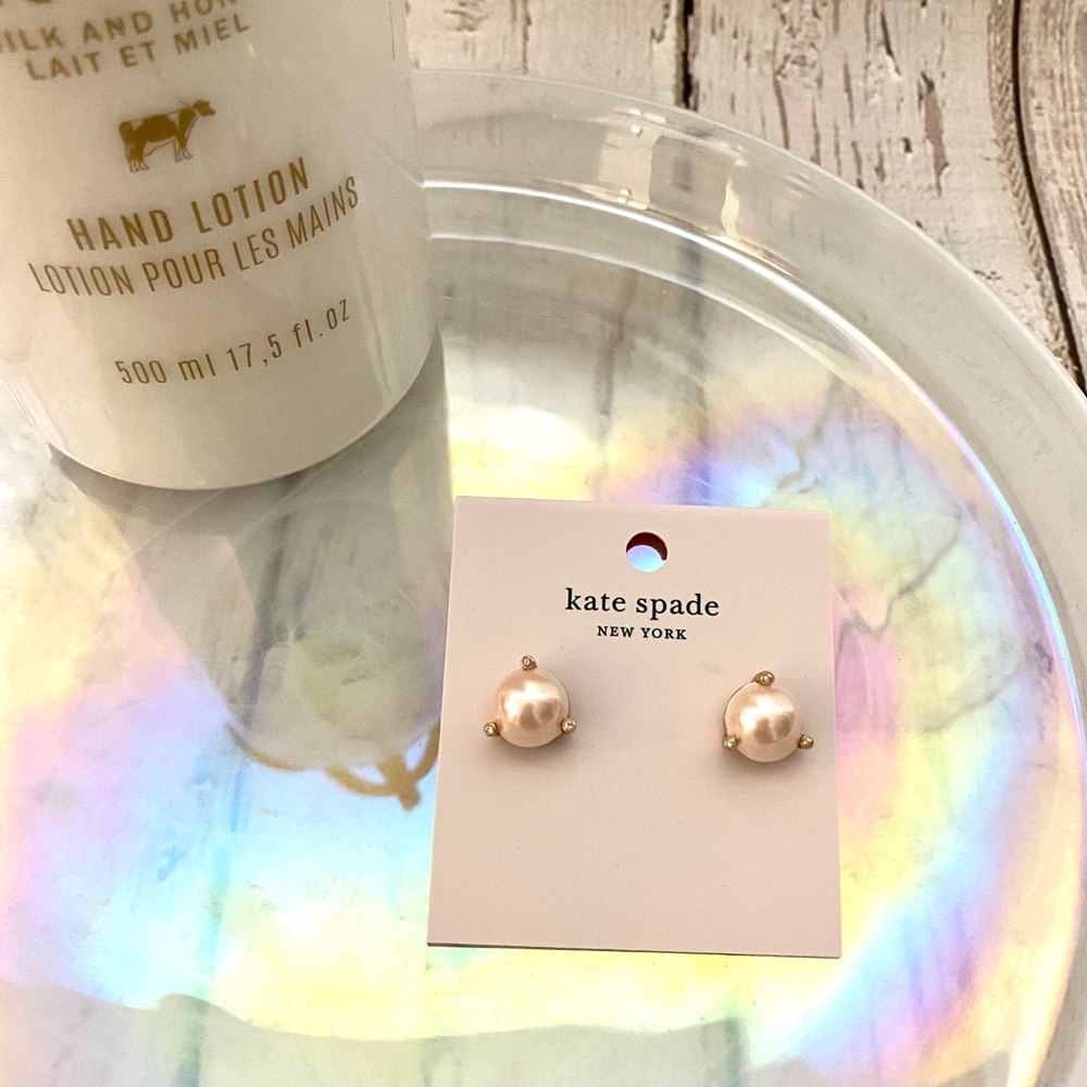(NWT) Kate Spade ♠️ Pearl CZ studs earrings